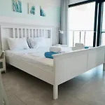 Helena Sea Breeze - Living With Pools & Full Facilities شقة Rizokarpaso