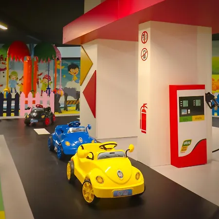 Appartamento Helena Sea Breeze - Living With Pools & Full Facilities