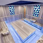 Helena Sea Breeze - Living With Pools & Full Facilities *