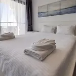 Helena Sea Breeze - Living With Pools & Full Facilities * Rizokarpaso