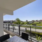 Helena Pool At Caesar Blue Resort: Wellness Retreat Apartment *
