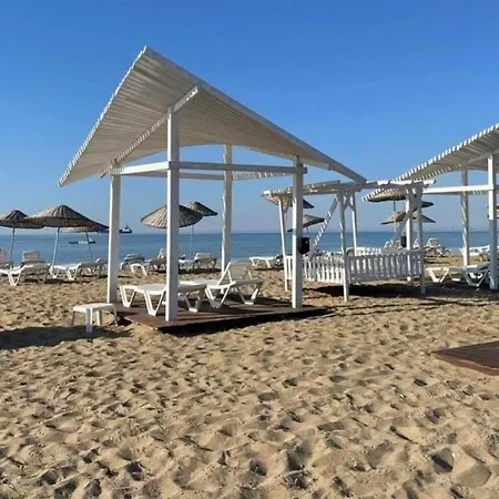 Helena Pool At Caesar Blue Resort: Wellness Retreat Apartment *