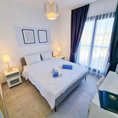 Helena Pool At Caesar Blue Resort: Wellness Retreat Apartment *