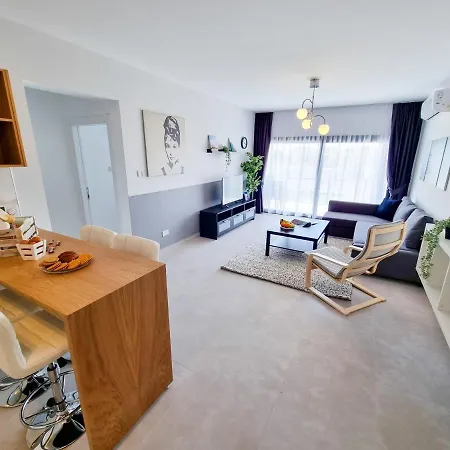 Apartament Helena Pool In Caesar Blue Including Breakfast Available 4pm, Gym, Heated Swimming Pool, Hammam, Sauna *