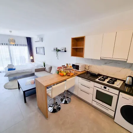 Apartament Helena Pool In Caesar Blue Including Breakfast Available 4pm, Gym, Heated Swimming Pool, Hammam, Sauna *