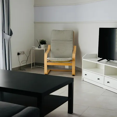 Διαμέρισμα Helena Sea Breeze - Living With Pools & Full Facilities