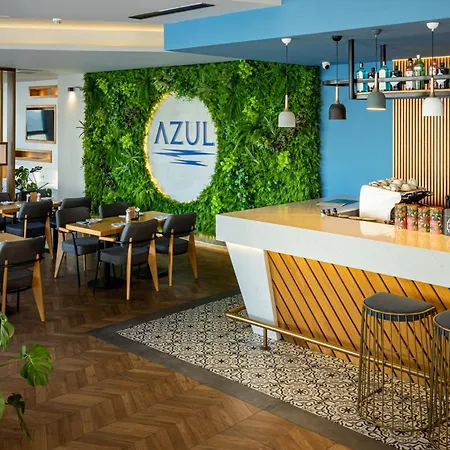 Apartment Helena Sea Breeze - Living With Pools & Full Facilities *