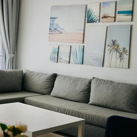 Helena Sea Breeze - Living With Pools & Full Facilities * Gastria
