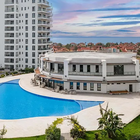 Apartment Helena Sea Breeze - Living With Pools & Full Facilities Rizokarpaso