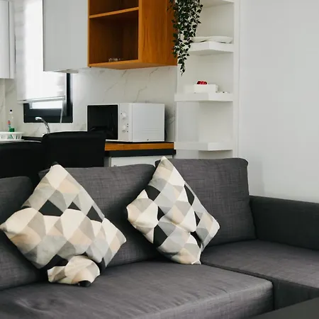 Helena Sea Breeze - Living With Pools & Full Facilities *