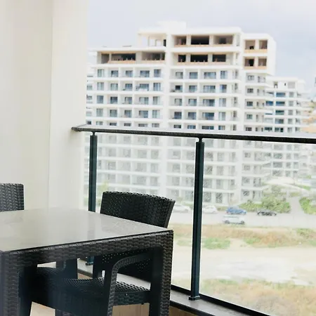 Helena Sea Breeze - Living With Pools & Full Facilities * Gastria