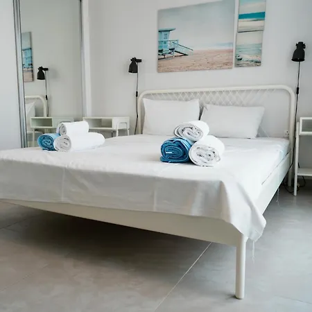 Διαμέρισμα Helena Sea Breeze - Living With Pools & Full Facilities Gastria
