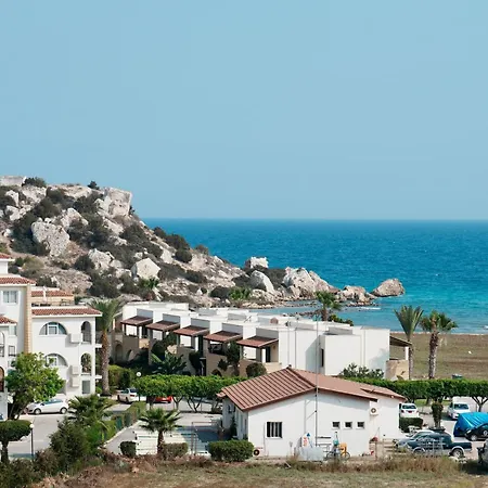 Helena Pool At Caesar Blue Resort: Wellness Retreat Apartment Gastria