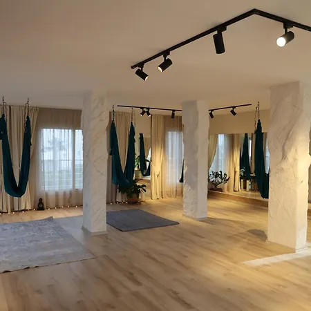 Διαμέρισμα Helena Sea Breeze - Living With Pools & Full Facilities