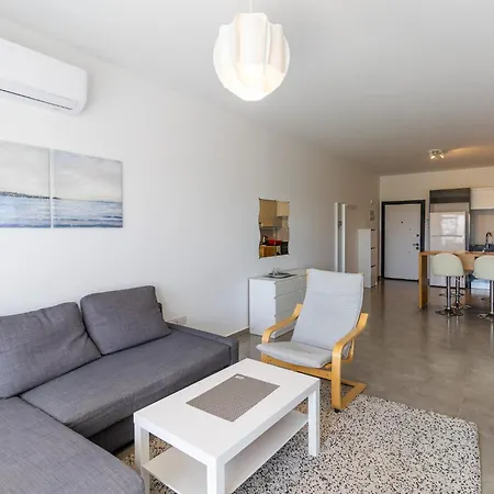 Helena Sea Breeze - Living With Pools & Full Facilities Διαμέρισμα Gastria