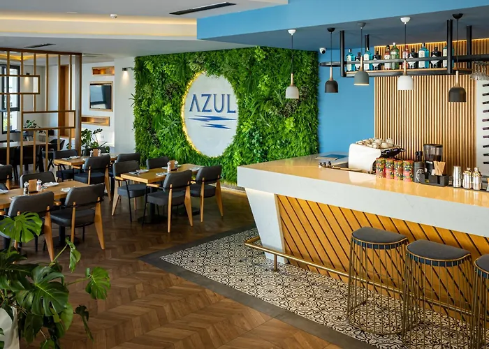 Διαμέρισμα Helena Sea Breeze - Living With Pools & Full Facilities *