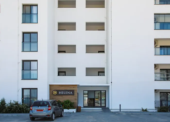 Helena Sea Breeze - Living With Pools & Full Facilities * Rizokarpaso