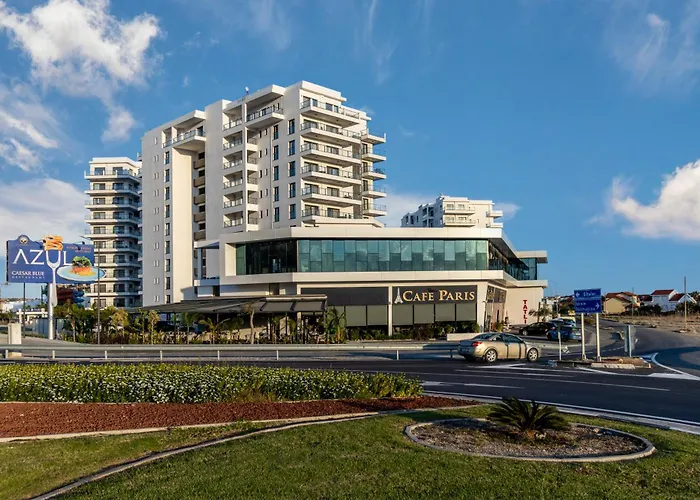 Helena Sea Breeze - Living With Pools & Full Facilities